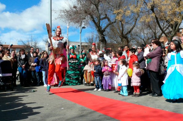 Concurso Trajes con materiales reciclados-2014-03-04-fuente Area de Comunicación Municipal-149