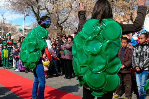 Concurso Trajes con materiales reciclados-2014-03-04-fuente Area de Comunicación Municipal-168