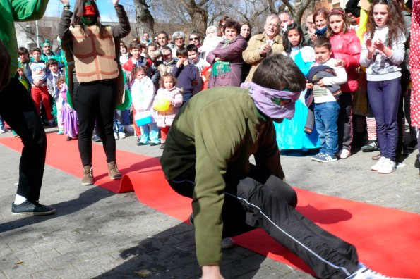 Concurso Trajes con materiales reciclados-2014-03-04-fuente Area de Comunicación Municipal-195