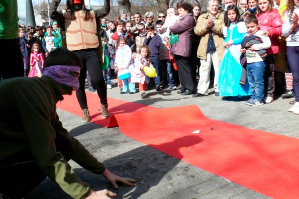 Concurso Trajes con materiales reciclados-2014-03-04-fuente Area de Comunicación Municipal-196