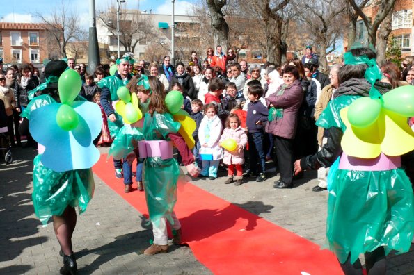 Concurso Trajes con materiales reciclados-2014-03-04-fuente Area de Comunicación Municipal-206