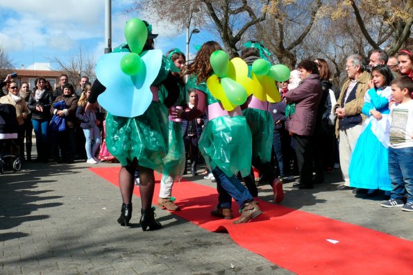 Concurso Trajes con materiales reciclados-2014-03-04-fuente Area de Comunicación Municipal-207