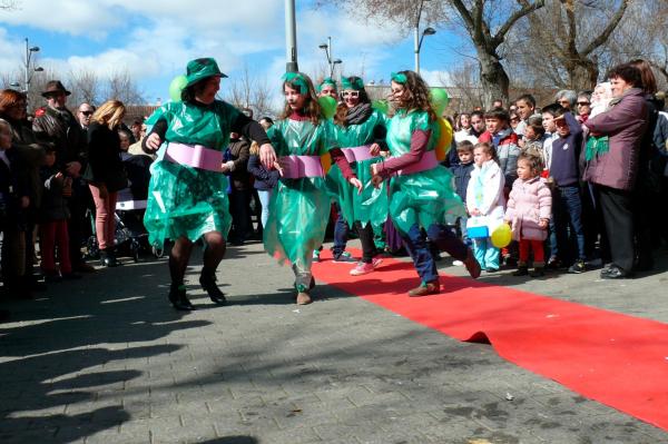 Concurso Trajes con materiales reciclados-2014-03-04-fuente Area de Comunicación Municipal-208