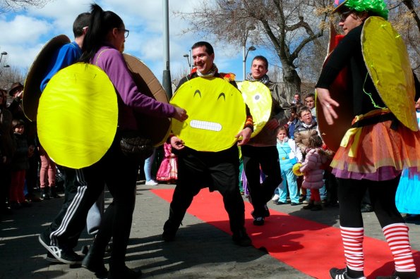 Concurso Trajes con materiales reciclados-2014-03-04-fuente Area de Comunicación Municipal-228