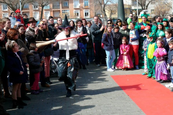 Concurso Trajes con materiales reciclados-2014-03-04-fuente Area de Comunicación Municipal-249