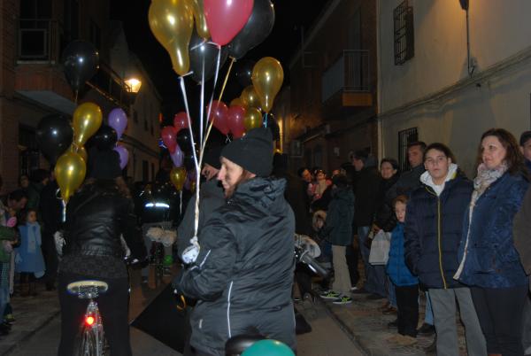 Cabalgata Reyes Magos 2015 - Grupo de bicicletas clásicas de Miguelturra vestidos de carboneros reales - Fuente Esmeralda Muñoz Sanchez - 16