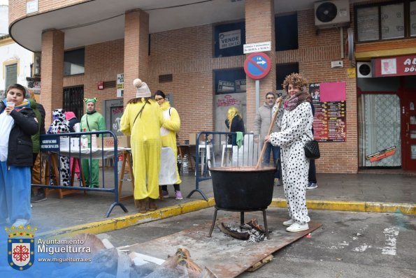 Chocolatada carnaval-2024-02-11-Fuente imagen Area Comunicación Ayuntamiento de Miguelturra-002