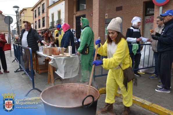 Chocolatada carnaval-2024-02-11-Fuente imagen Area Comunicación Ayuntamiento de Miguelturra-012