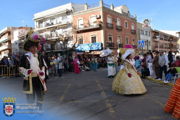 Domingo Piñata Carnaval 2024-01-Mascaras Mayores-Fuente imagen Area Comunicación Ayuntamiento de Miguelturra-024