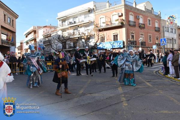 Domingo Piñata Carnaval 2024-01-Mascaras Mayores-Fuente imagen Area Comunicación Ayuntamiento de Miguelturra-030