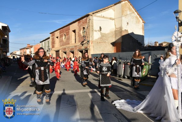 Domingo Piñata Carnaval 2024-06-Los Tardios-Fuente imagen Area Comunicación Ayuntamiento de Miguelturra-011