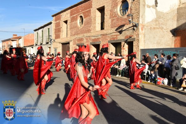 Domingo Piñata Carnaval 2024-06-Los Tardios-Fuente imagen Area Comunicación Ayuntamiento de Miguelturra-013