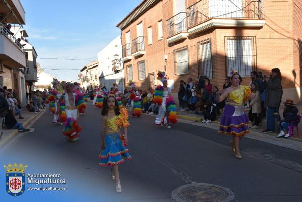 Domingo Piñata Carnaval 2024-07-El Puntillo-Fuente imagen Area Comunicación Ayuntamiento de Miguelturra-004