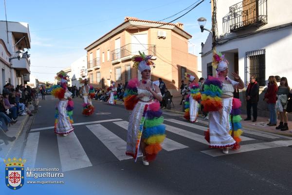 Domingo Piñata Carnaval 2024-07-El Puntillo-Fuente imagen Area Comunicación Ayuntamiento de Miguelturra-020