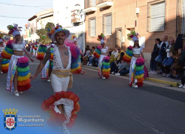 Domingo Piñata Carnaval 2024-07-El Puntillo-Fuente imagen Area Comunicación Ayuntamiento de Miguelturra-023