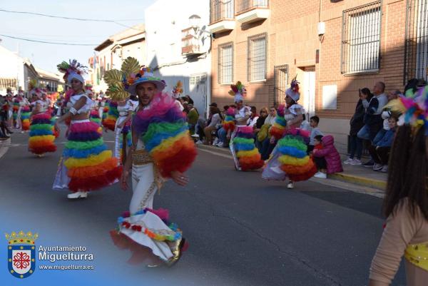 Domingo Piñata Carnaval 2024-07-El Puntillo-Fuente imagen Area Comunicación Ayuntamiento de Miguelturra-025