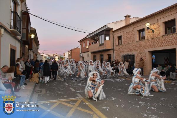 Domingo Piñata Carnaval 2024-20-El Burleta-Fuente imagen Area Comunicación Ayuntamiento de Miguelturra-015