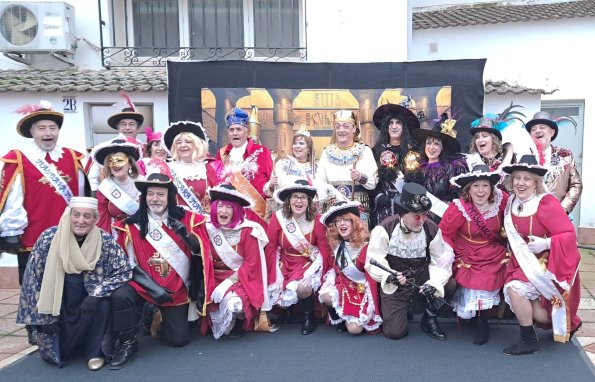 recogida mascaras mayores carnaval miguelturra 2025-05