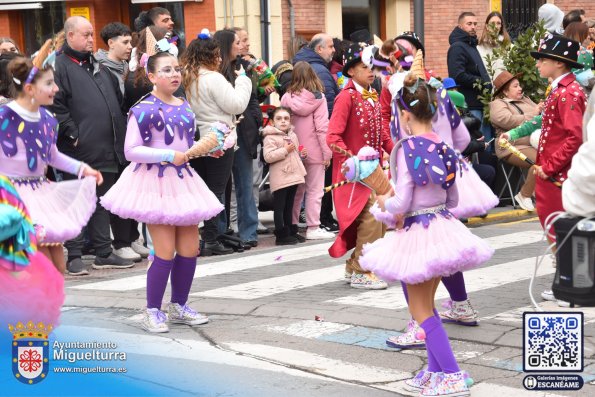 domingo piñata 2025-peñarevelacionvalenzuela-Fuente imagen Area Comunicación Ayuntamiento de Miguelturra-006