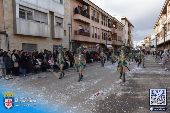 domingo piñata 2025-purpurina-Fuente imagen Area Comunicación Ayuntamiento de Miguelturra-017