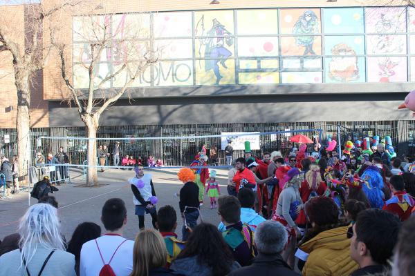 Voley enmascarado del Carnaval Miguelturra 2015-2015-02-13-fuente Area de Deportes - 09