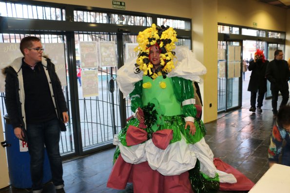 Concurso de Trajes Reciclados Carnaval 2015-fuente Area Comunicacion Municipal-047