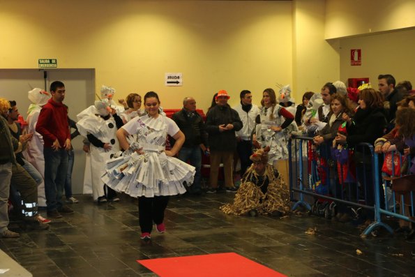 Concurso de Trajes Reciclados Carnaval 2015-fuente Area Comunicacion Municipal-100