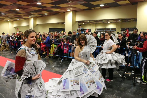 Concurso de Trajes Reciclados Carnaval 2015-fuente Area Comunicacion Municipal-108