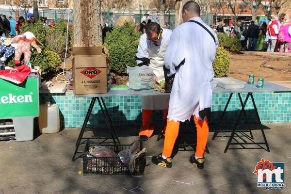 Comida en el Parque Doctor Fleming-domingo-Carnaval 2018-Fuente imagen Area Comunicacion Ayuntamiento Miguelturra-001