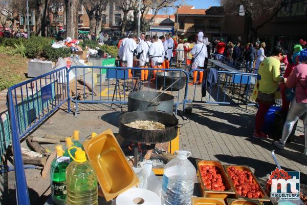 Comida en el Parque Doctor Fleming-domingo-Carnaval 2018-Fuente imagen Area Comunicacion Ayuntamiento Miguelturra-021