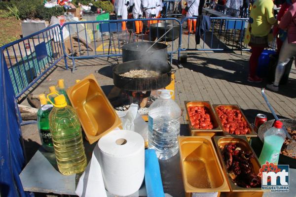 Comida en el Parque Doctor Fleming-domingo-Carnaval 2018-Fuente imagen Area Comunicacion Ayuntamiento Miguelturra-024