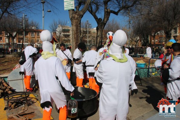 Comida en el Parque Doctor Fleming-domingo-Carnaval 2018-Fuente imagen Area Comunicacion Ayuntamiento Miguelturra-029