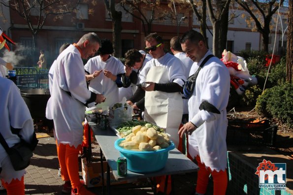 Comida en el Parque Doctor Fleming-domingo-Carnaval 2018-Fuente imagen Area Comunicacion Ayuntamiento Miguelturra-038