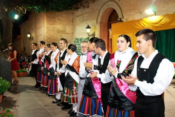 Pregon y ofrenda de flores a la Virgen de la Estrella-2013-09-07-fuente Areas de Cultura y Deportes-045