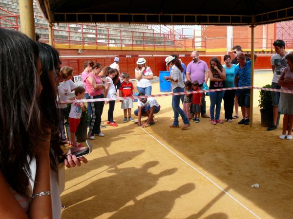 concurso lanzamiento huesos aceituna Ferias-2013-09-07-fuente Area de Comunicacion Municipal-023