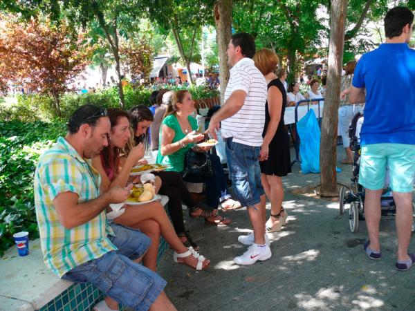 paella popular y comidas-2013-09-14-fuente Area Comunicacion Municipal-055