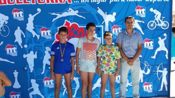 entrega de medallas campeonato de natacion ferias 2014 - fuente Area de Deportes - 06