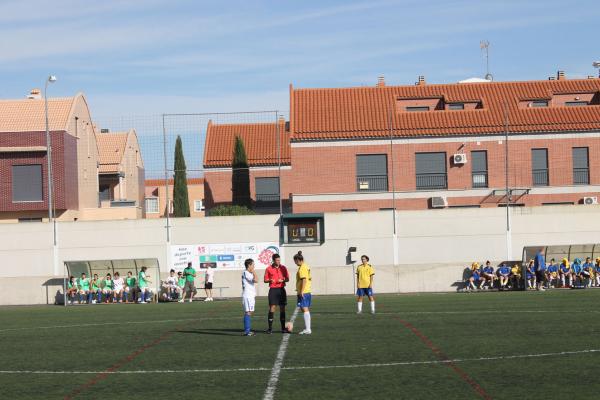 Trofeo Futbol Femenino Villa Miguelturra Homenaje a Pilar Leon Diaz-2014-09-14-fuente Area de Deportes-056