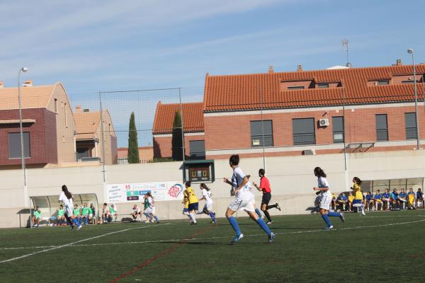 Trofeo Futbol Femenino Villa Miguelturra Homenaje a Pilar Leon Diaz-2014-09-14-fuente Area de Deportes-064