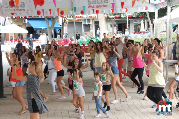 FlashMob Airun Fitness ferias-2015-09-12-fuente Area de Deportes-030