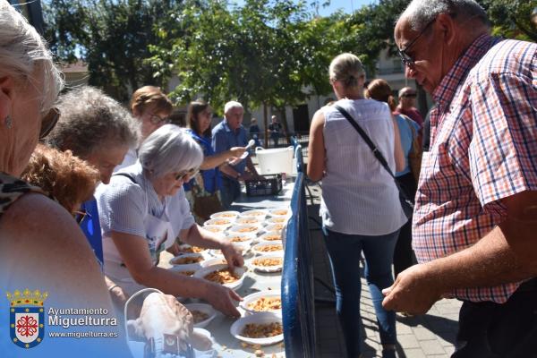 comida solidaria ferias 2024-Fuente imagen Area Comunicación Ayuntamiento de Miguelturra-007