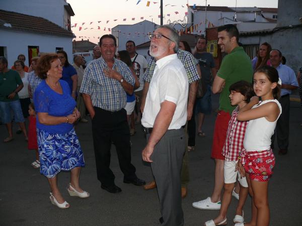 comienzo de las fiestas del Barrio Oriente-2013-07-14-fuente Area Comunicacion Municipal-019