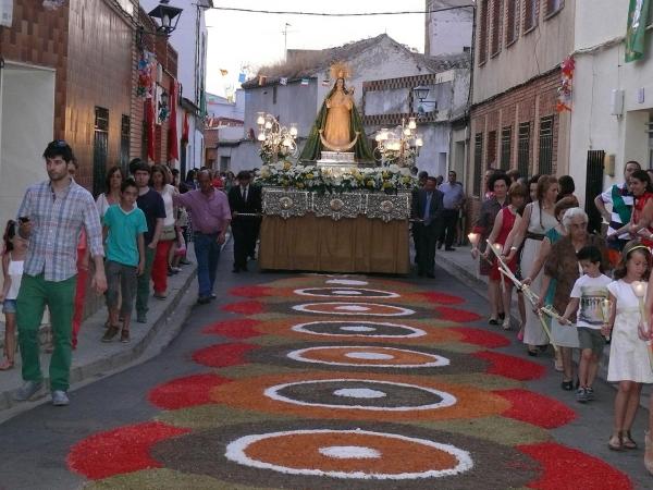 Procesion Virgen de la Salud - fiestas del Barrio Oriente-2013-07-21-fuente Area Comunicacion Municipal-027