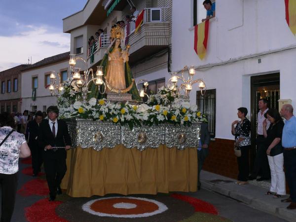 Procesion Virgen de la Salud - fiestas del Barrio Oriente-2013-07-21-fuente Area Comunicacion Municipal-032