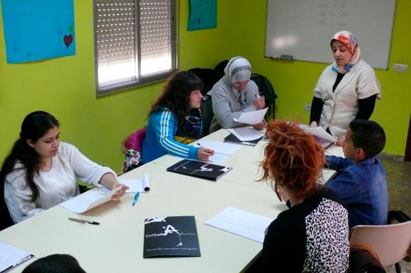 Curso de arabe y frances -Centro de la Mujer-2014-04-01-fuente Area de Comunicacion Municipal-13