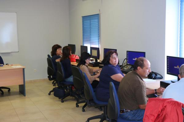 curso informatica Centro de la Mujer-2014-09-30-fuente Area Comunicacion Municipal-04