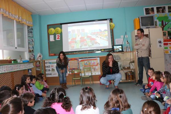 talleres de igualdad en enseñanza infantil-abril 2015-fuente Area Comunicacion Municipal-16