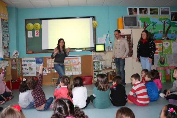 talleres de igualdad en enseñanza infantil-abril 2015-fuente Area Comunicacion Municipal-23