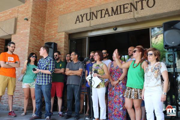 Bandera y apoyo institucional al colectivo LGTBI -2015-06-28-fuente Area de Comunicación Municipal-040