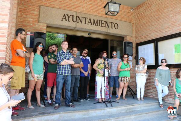 Bandera y apoyo institucional al colectivo LGTBI -2015-06-28-fuente Area de Comunicación Municipal-051